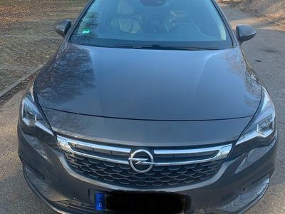 Gebraucht Opel Astra Innovation 160 PS (117 kW) 2016 Grau Kombi