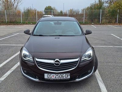 Braun Gebraucht 2015 Opel Insignia Limousine | 9.000 € (Fairer Preis)