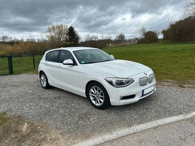 Gebraucht BMW 114 Urban Line 102 PS (75 kW) 2012 Weiß Kleinwagen