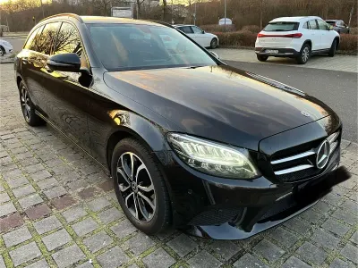 Gebraucht Mercedes C200 Avantgarde 160 PS (117 kW) 2020 Schwarz Kombi