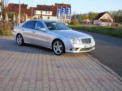 Usata Mercedes E350 Avantgarde 272 CV (200 kW) 2007 Argento Berlina