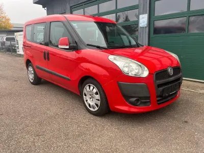 Gebraucht Fiat Doblò Dynamic 120 PS (88 kW) 2010 Rot Van / Kleinbus