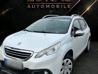 Gebraucht Peugeot 2008 120 PS (88 kW) 2015 Weiß SUV
