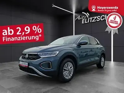 Usata VW T-Roc Life 110 CV (80 kW) 2023 Blu SUV