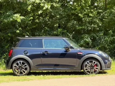 Gebraucht Mini John Cooper Works 231 PS (169 kW) 2021 Blau Kleinwagen