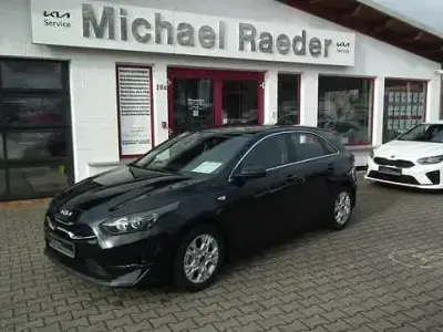 Gebraucht Kia Ceed Spirit 160 PS (117 kW) 2022 Schwarz Kleinwagen