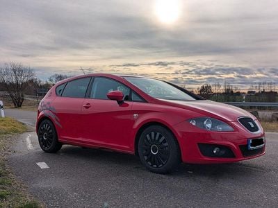 Gebraucht Seat Leon 105 PS (77 kW) 2011 Rot Limousine
