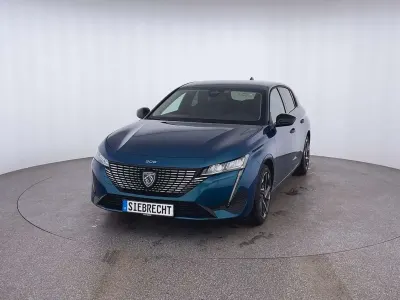 Neu Peugeot 308 Allure 131 PS (96 kW) 2026 Grün Limousine