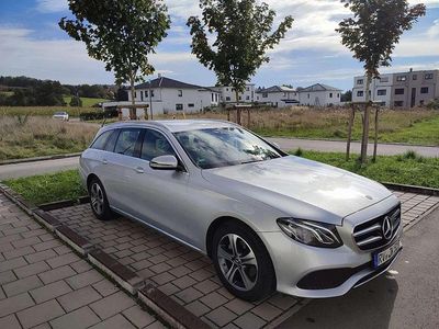 Gebraucht Mercedes E220 Avantgarde 194 PS (142 kW) 2019 Kombi