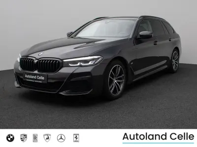 Gebraucht BMW 520 M Sport 190 PS (139 kW) 2023 Sophistograu brillanteffekschwarz Limousine