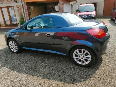 Gebraucht Opel Tigra 125 PS (91 kW) 2006 Silber Cabrio