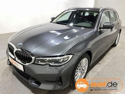 Grau Gebraucht 2022 BMW 320 Sport Line Kombi | 28.750 € (Guter Preis)