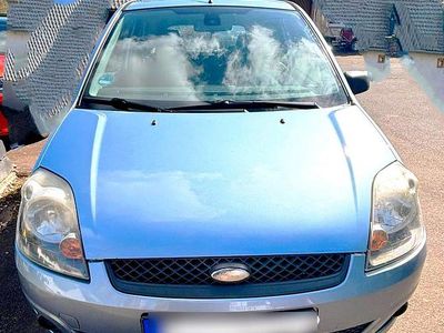 Gebraucht Ford Fiesta 70 PS (51 kW) 2006 Blau Kleinwagen