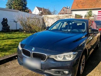 Gebraucht BMW 320 Advantage 190 PS (139 kW) 2016 Blau Limousine