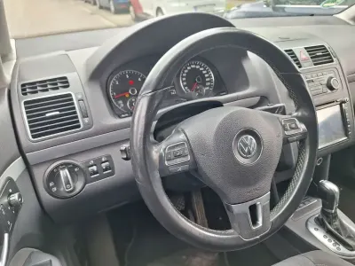 Gebraucht VW Touran Style 140 PS (102 kW) 2012 Braun Van / Kleinbus