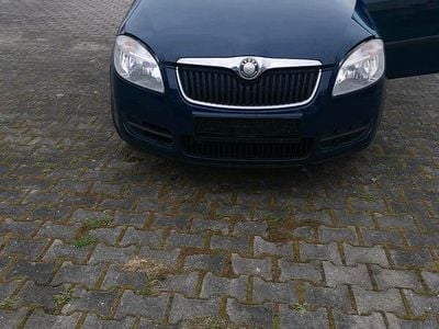 Usata Skoda Roomster 2009 Blu Monovolume