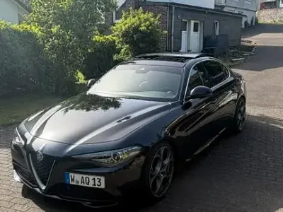 Occasion Alfa Romeo Giulia Super 179 ch (131 kW) 2017 Noir Berline