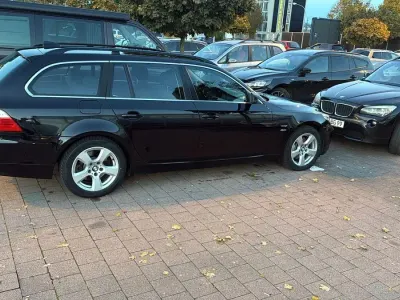 Gebraucht BMW 525 197 PS (144 kW) 2009 Schwarz Kombi