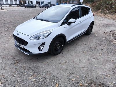 Weiß Gebraucht 2019 Ford Fiesta Active Limousine | 14.990 € (Fairer Preis)