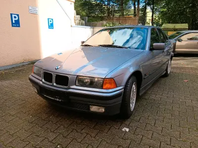 Gebraucht BMW 323 170 PS (125 kW) 1995 Andere farben Limousine
