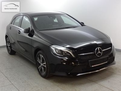 Gebraucht Mercedes A180 Style 122 PS (89 kW) 2016 Schwarz Limousine