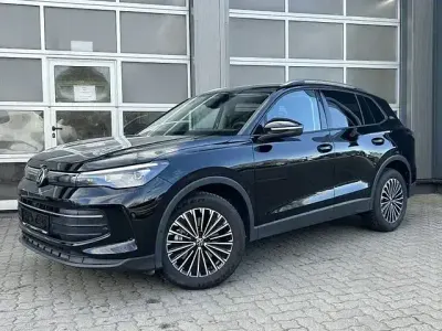 Gebraucht VW Tiguan Goal 150 PS (110 kW) 2025 Grenadillschwarz metallic SUV