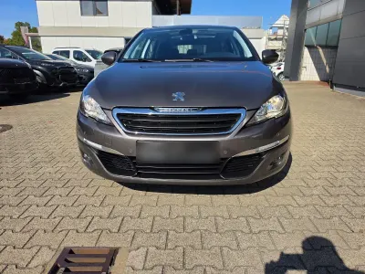 Gebraucht Peugeot 308 Active 110 PS (80 kW) 2015 Grau Kombi