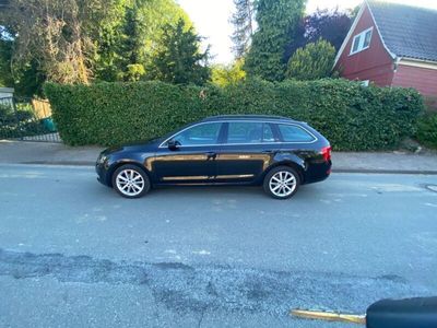 gebraucht Skoda Octavia 2.0 TDI DSG Ambition Combi Ambition