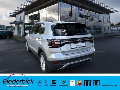 Gebraucht VW T-Cross Life 95 PS (69 kW) 2023 Silber (metallic) SUV