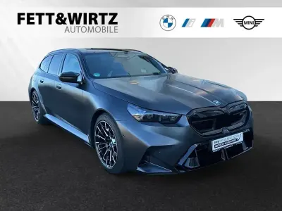 Gebraucht BMW M5 M Sport 727 PS (534 kW) 2025 Bmw individual frozen deep grey metallic Kombi