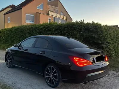 Brugt Mercedes CLA200 Urban 156 HK (114 kW) 2013 Sort Sedan