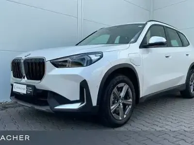 Gebraucht BMW X1 Sport Line 150 PS (110 kW) 2023 Weiß SUV
