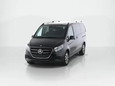 Gebraucht Mercedes V220 163 PS (119 kW) 2025 Obsidianschwarz metallic Van / Kleinbus