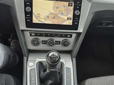 Gebraucht VW Passat Comfortline 150 PS (110 kW) 2018 Kombi