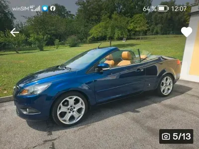 Gebraucht Ford Focus Cabriolet Titanium 145 PS (106 kW) 2010 Blau Cabrio