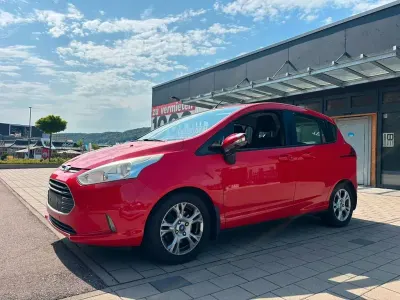 Gebraucht Ford B-MAX SYNC Edition 101 PS (74 kW) 2014 Rot Van / Kleinbus