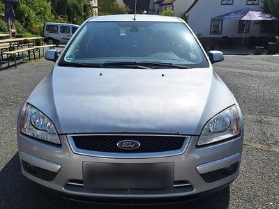 Gebraucht Ford Focus 101 PS (74 kW) 2007 Silber Limousine