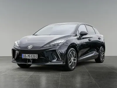 Käytetty MG MG4 EV Luxury 150 kW (204 HP) 2024 Musta Viistoperä