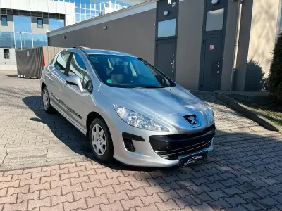 Gebraucht Peugeot 308 Tendance 120 PS (88 kW) 2008 Silber Kleinwagen