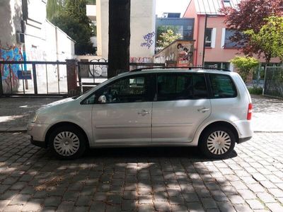 gebraucht VW Touran 1.6 Fsi mit Rest TÜV 7 Sitzer