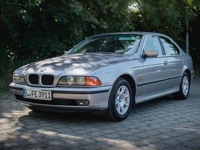 Gebraucht BMW 520 Sport Line 150 PS (110 kW) 1997 Silber Limousine