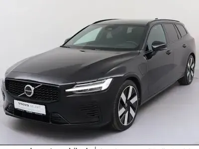 Usata Volvo V60 Plus 455 CV (334 kW) 2025 Nero Station wagon