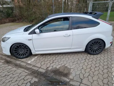 Gebraucht Ford Focus ST 226 PS (166 kW) 2008 Weiß Limousine