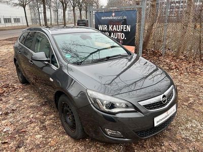 Gebraucht Opel Astra Innovation 179 PS (131 kW) 2012 Grau Kombi