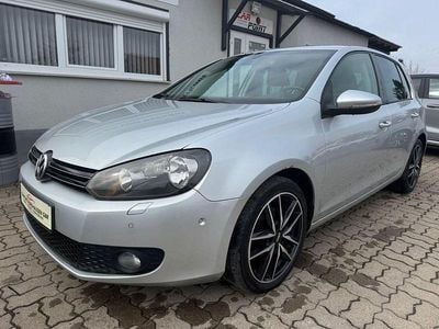 Gebraucht VW Golf VI Team 105 PS (77 kW) 2011 Silber Kleinwagen