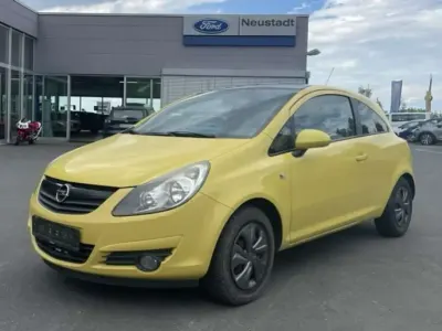 Gebraucht Opel Corsa Color Edition 101 PS (74 kW) 2010 Sunny melon Kleinwagen