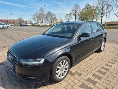 Gebraucht Audi A4 Attraction 150 PS (110 kW) 2013 Schwarz Kombi