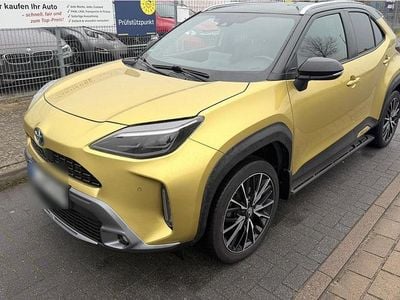 Usata Toyota Yaris Cross 93 CV (68 kW) 2021 Oro SUV