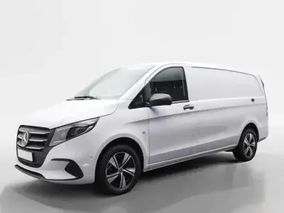 Gebraucht Mercedes Vito 163 PS (119 kW) 2024 Artic white Van