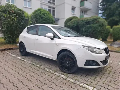 Gebraucht Seat Ibiza 90 PS (66 kW) 2012 Weiß Limousine
